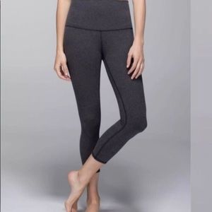 Lululemon cropped leggings 🍋🍋